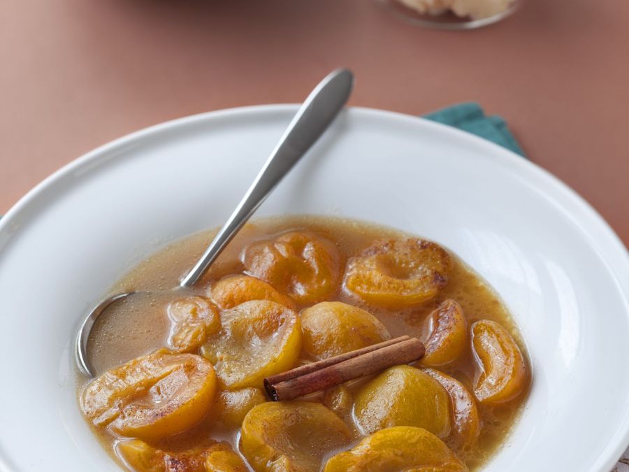 Abricots gratinés à la cannelle
