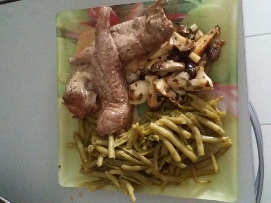 Aiguillettes de canard au paprika et poêlée de cèpes
