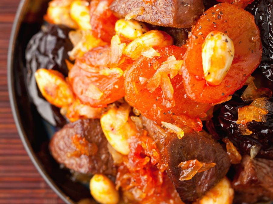 Agneau aux pruneaux et aux amandes