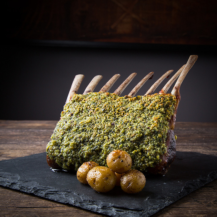 Agneau en croûte de pistache